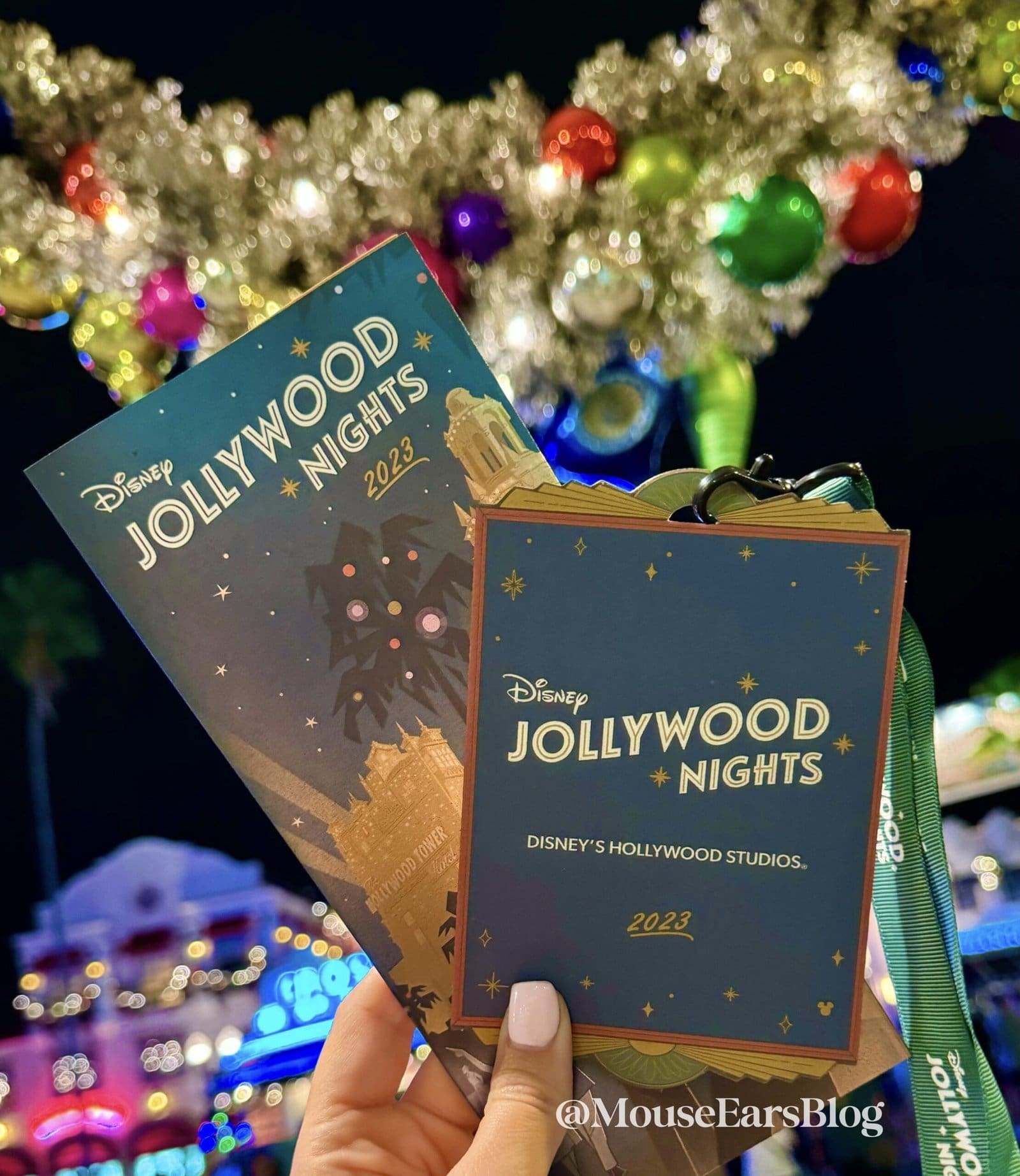 Disney Jollywood Nights: Festive Magic, Music, Glam!
