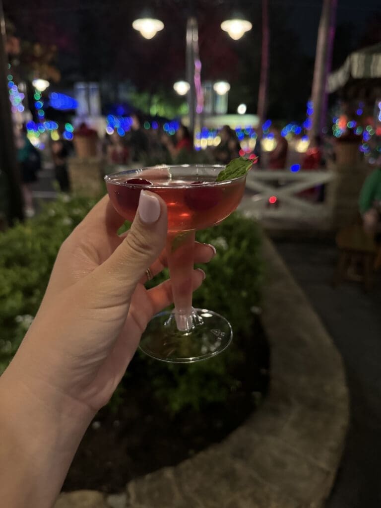 Jollywood Nights Mistletoe Martini